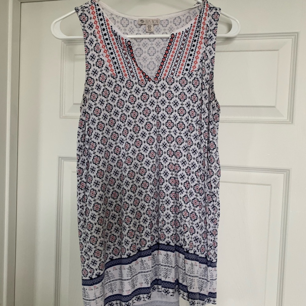Lila rose top